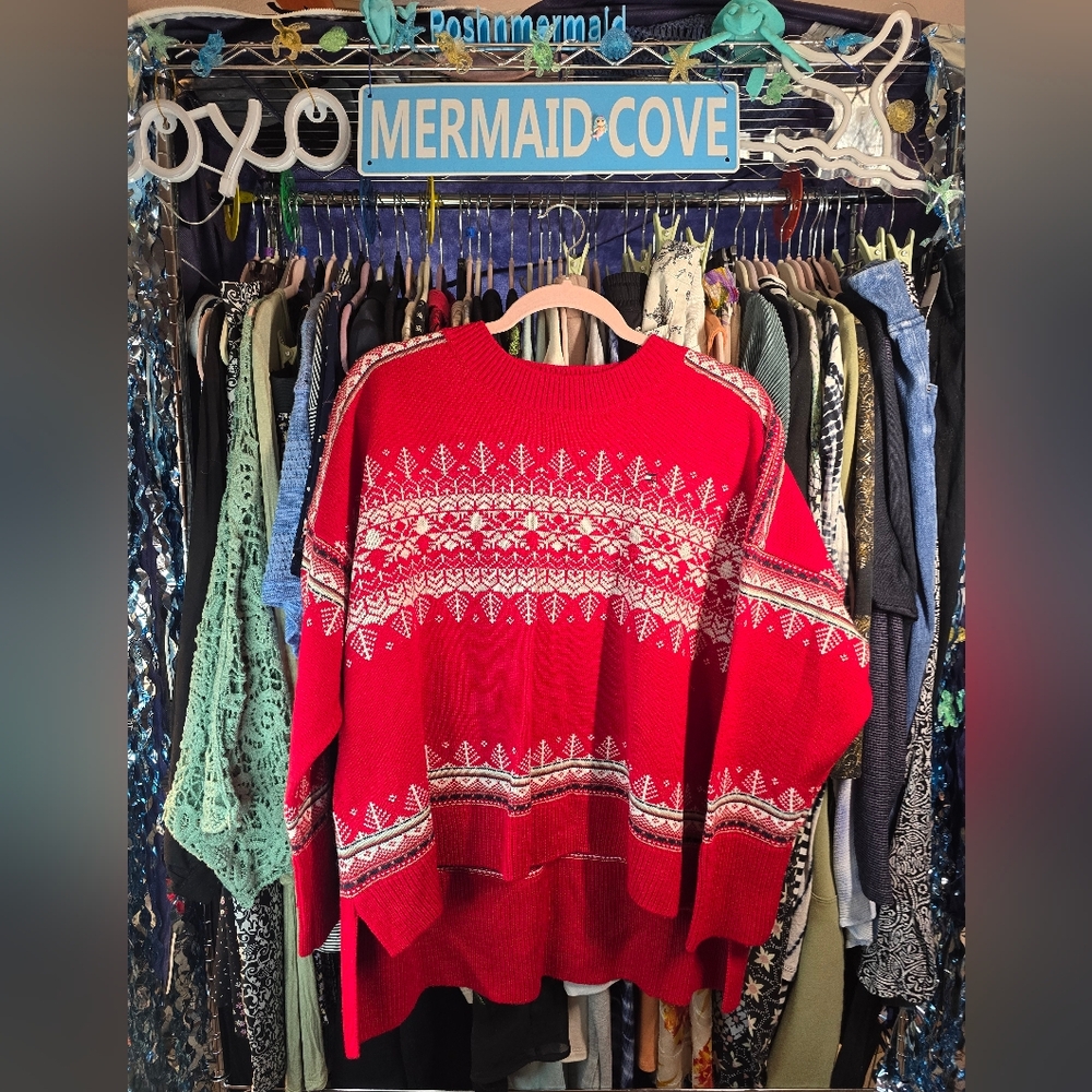#0262 Preloved XL TOMMY HILFIGER Red,White,Blk Sweater Hi Low 27.5-29.5"ptp